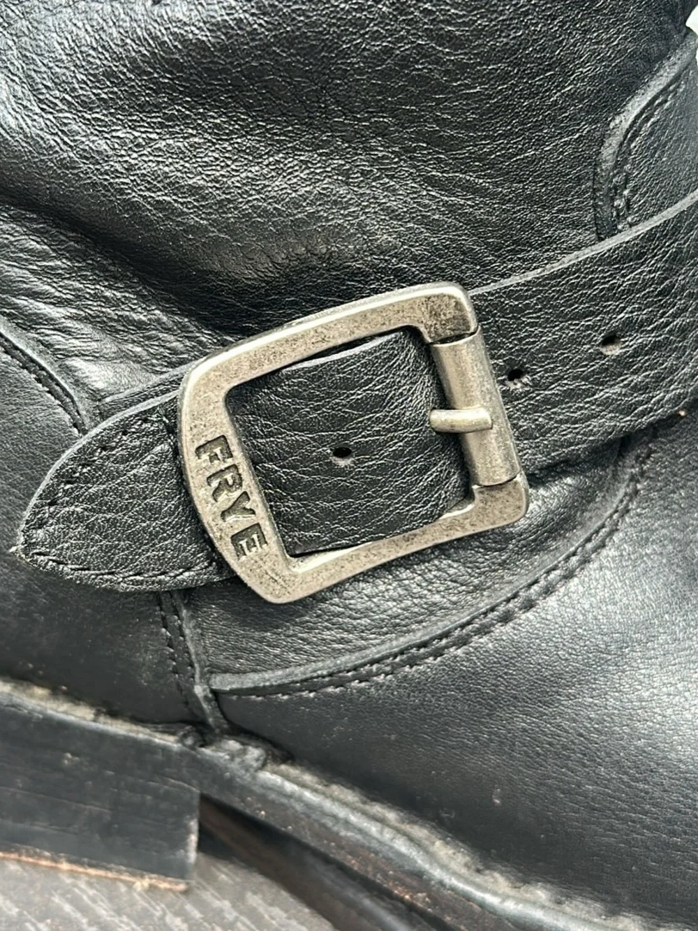 FRYE The Vicky 6